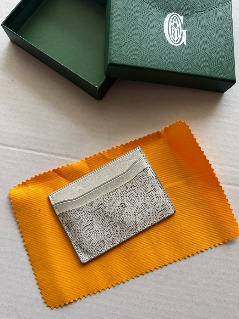 Goyard Cream and Gray Card Slot Holder - Picture 2 of 3